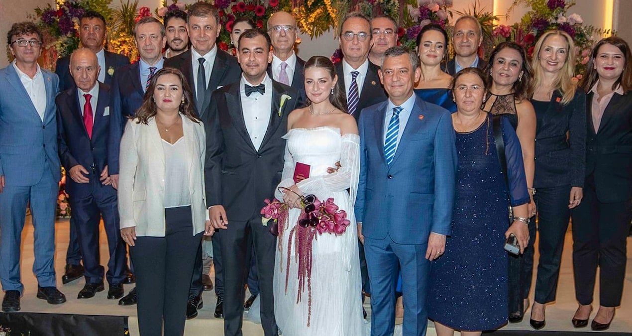 olaganustu kurultay oncesi chplileri bulusturan dugun 7sWv1usI