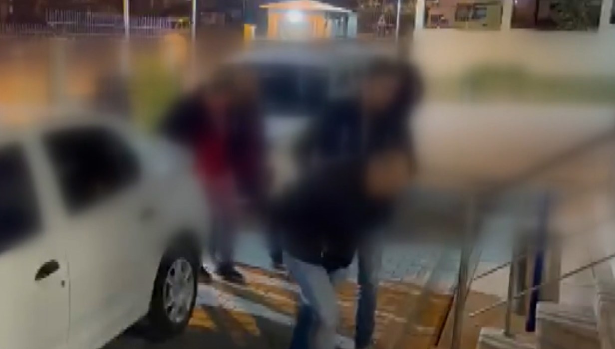 trafikte taksiciyi dovenlere gozalti ROldfZqm