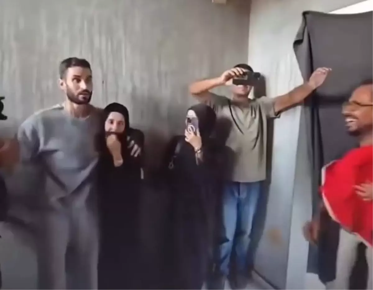 filistinli gazeteci sadi ebu sido serbest birakildi paNtK43M.jpg