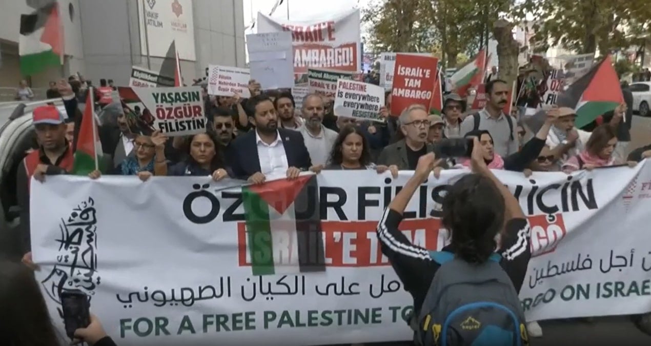 istanbulda binler gazze icin yurudu GLVFizlp