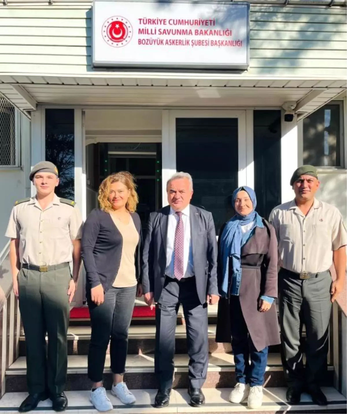 kaymakam ozturkten askerlik ve trafik denetleme istasyonuna ziyaret 62kE1j3y