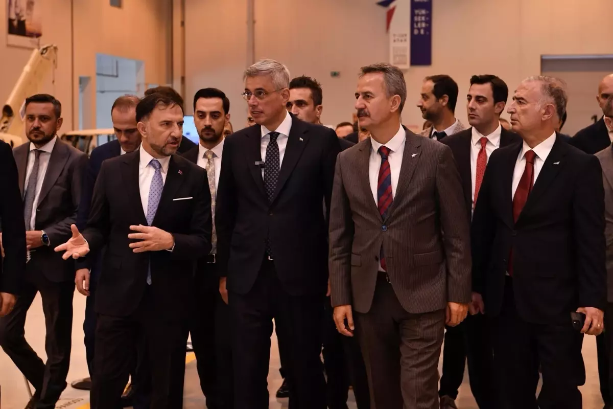 saglik bakani tusas tesislerini ziyaret etti B7SXXsg5