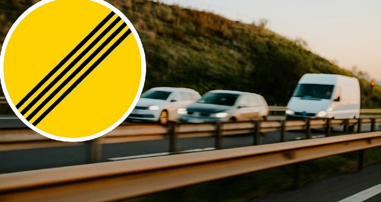 4 cizgili sari trafik levhasi suruculeri meraklandirdi iste anlami RZCAPiyP.jpg