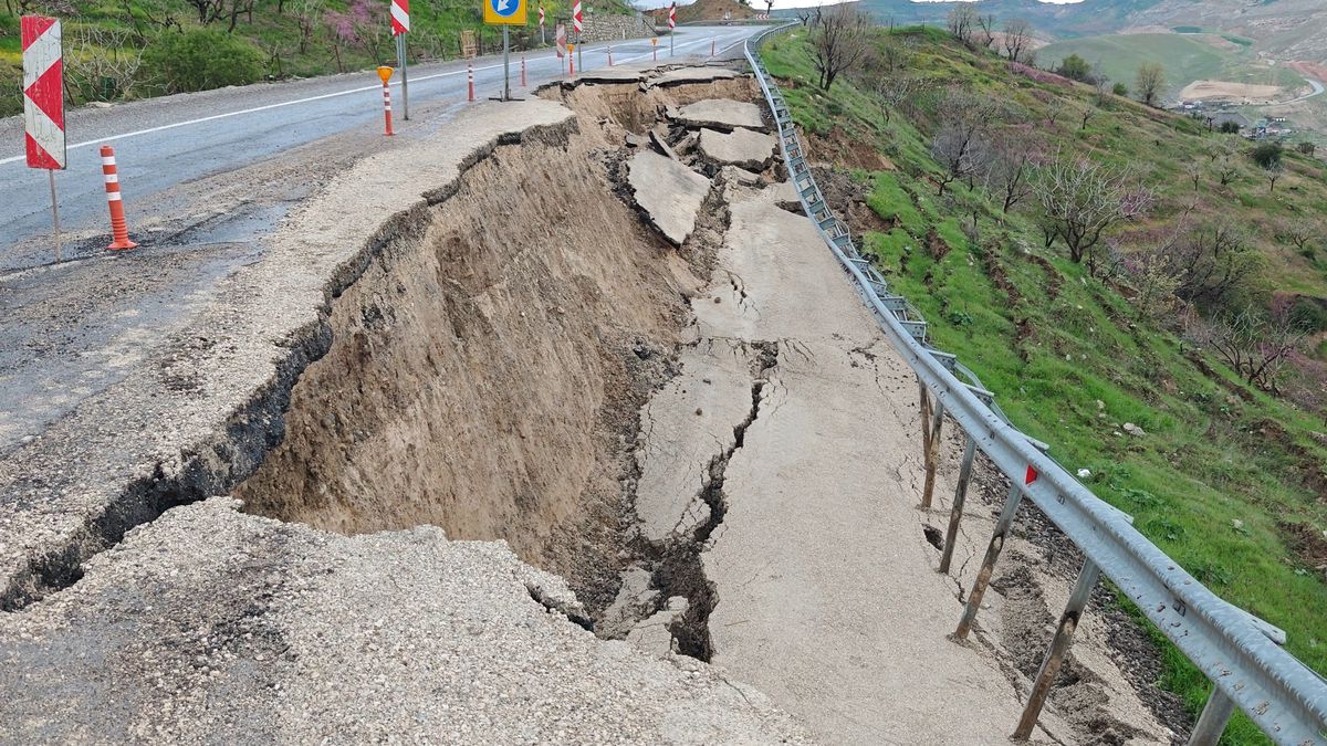 Eruh’ta Heyelan Felaketi: Ulaşımda Kontrollü Geçiş Uygulanıyor