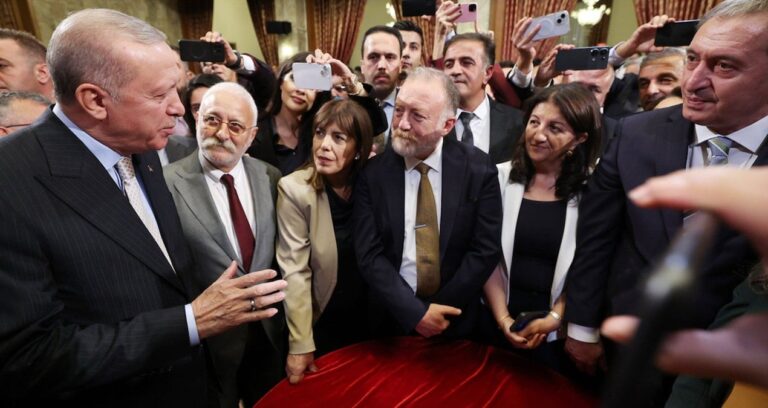 ankara-kulisleri-kayniyor-akp-ile-dem-parti-arasinda-neler-oluyor-RyVjUXhA
