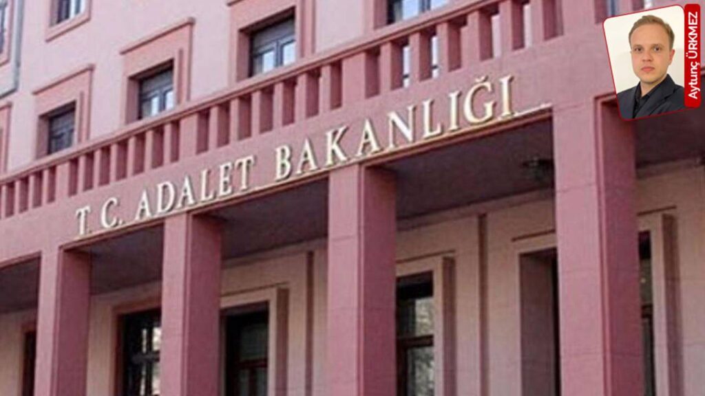 250 Kilogram Ağırlığındaki Adamın Cenazesi Forkliftle Taşındı