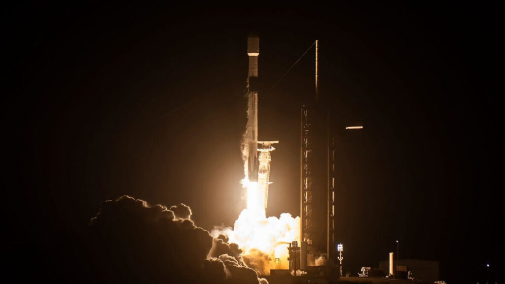 Elon Musk’ın Falcon 9 Roket Parçası Ay’a Çarpma Eşiğinde