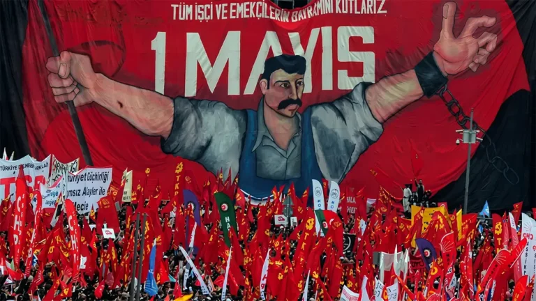 kemalist-aydinlanma-derneginden-1-mayis-mesaji-emegin-hakkini-korumak-cumhuriyete-sahip-cikmaktir-aTTuY19G