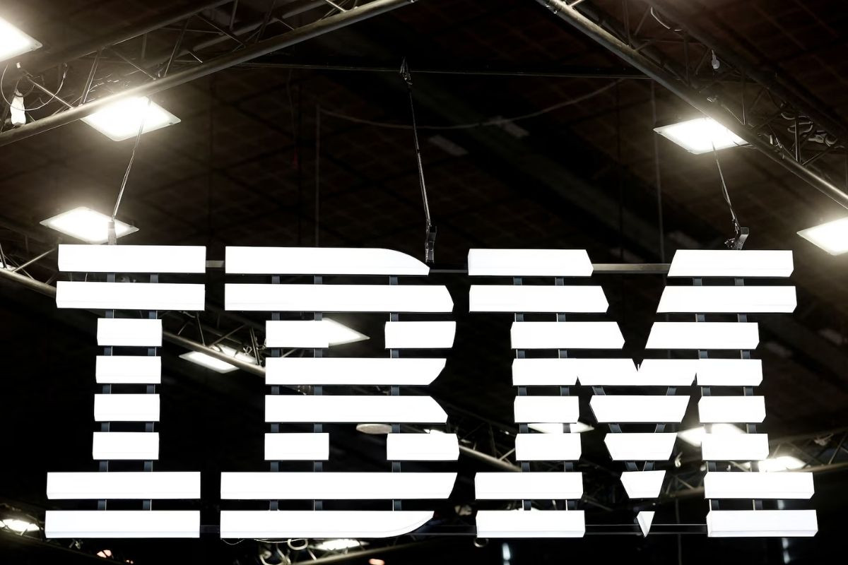 Ibm hisselerinde tarihi kayip yasandi Zy49aK5H